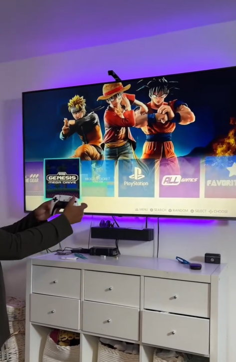 <em>Luis Felipe</em>